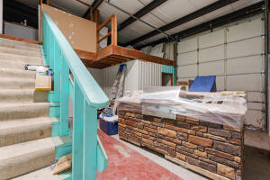 25100 Us-59 Property Photo 31