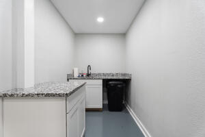 25100 Us-59 Property Photo 32