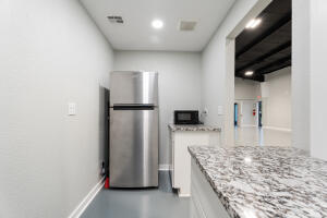 25100 Us-59 Property Photo 33