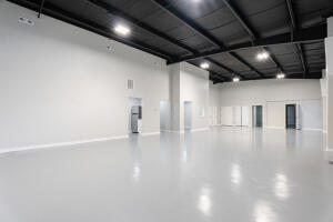 25100 Us-59 Property Photo 34