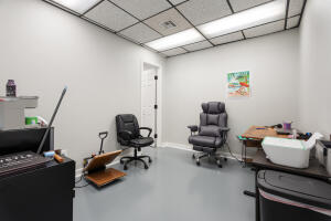 25100 Us-59 Property Photo 44