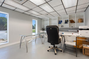 25100 Us-59 Property Photo 46