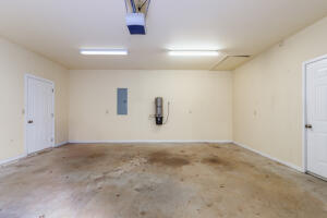 900 E 9th Street Property Photo 53