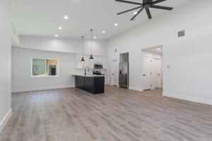 32445 Oxford Drive Property Photo 14