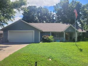 827 Apple Drive Property Photo