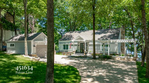 451634 Falcon Lane Property Photo