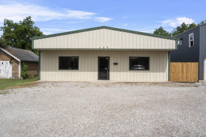 607 N Wilson Street Property Photo 1