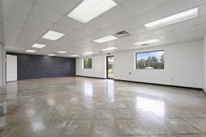 607 N Wilson Street Property Photo 2