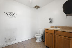 607 N Wilson Street Property Photo 3