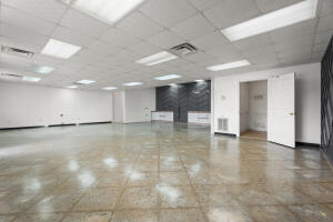 607 N Wilson Street Property Photo 4