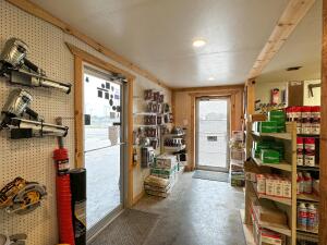 320 Ne 5th Avenue Property Photo 4