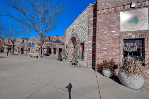 414 E 3rd Street Property Photo 3