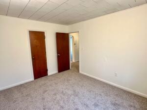 401 S Scraper Street Property Photo 10