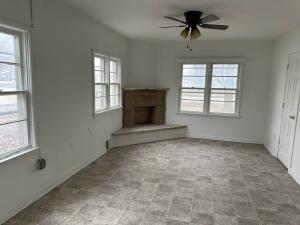 401 S Scraper Street Property Photo 15