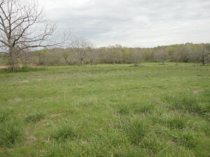62505 E 270 Road Property Photo 4