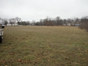 62515 E 270 Road Property Photo 5