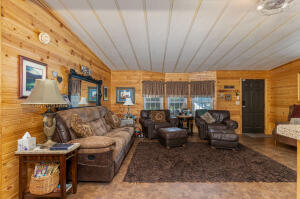 25281 S 623 Road Property Photo 13