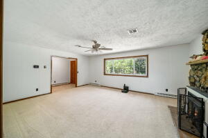 1751 W 460 Property Photo 5