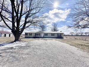 439591 E 210 Road Property Photo 1