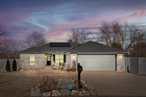 601 Howard Loop Property Photo 1