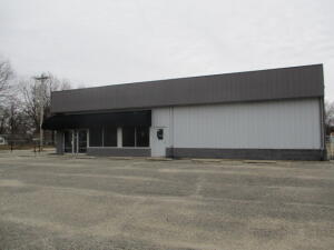 830 Ne D Street Property Photo 2