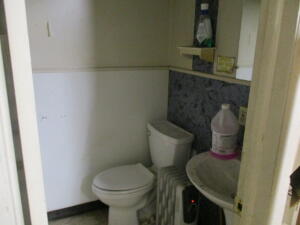 830 Ne D Street Property Photo 6