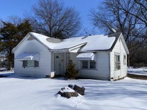 1644 Ne D Street Property Photo 2
