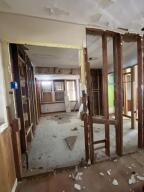 1644 Ne D Street Property Photo 6
