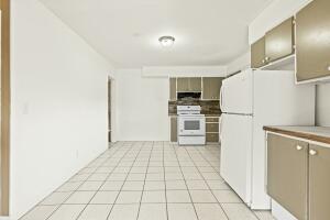402 S Broadway Street Property Photo 7
