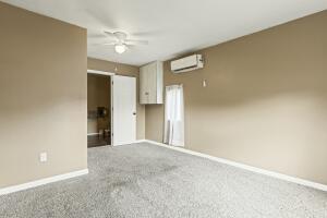 402 S Broadway Street Property Photo 19