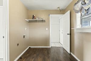 402 S Broadway Street Property Photo 22