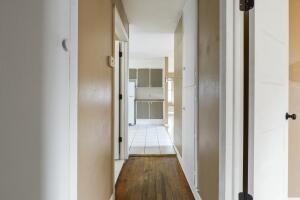 402 S Broadway Street Property Photo 25
