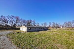 26371 S 650th Road Property Photo 2