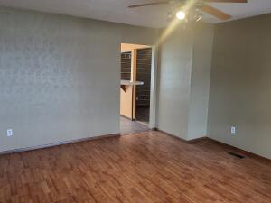 805 Sw 23rd Avenue Property Photo 4