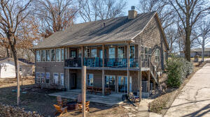 1115 Red Bud Drive Property Photo 2