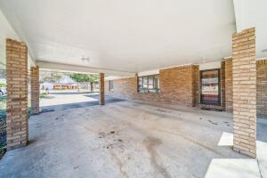 1024 N Sycamore Property Photo 6