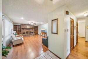 1024 N Sycamore Property Photo 9