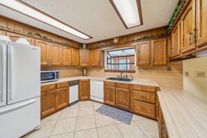 1024 N Sycamore Property Photo 15