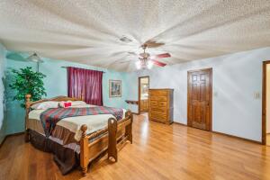 1024 N Sycamore Property Photo 21