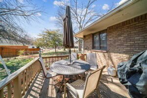 1024 N Sycamore Property Photo 30