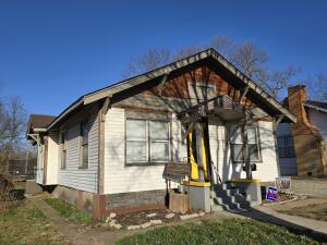 224 Sw D Street Property Photo