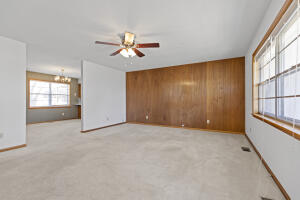 110 N Seneca Street Property Photo 10