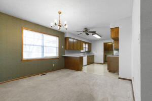 110 N Seneca Street Property Photo 12