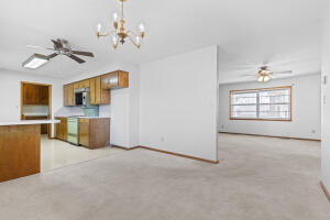 110 N Seneca Street Property Photo 14