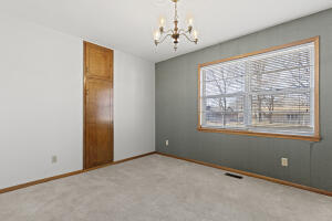 110 N Seneca Street Property Photo 16