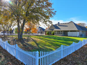 4952 Lighthouse Springs Drive Property Photo 6