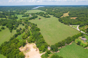 56701 E 370 Road Property Photo 21