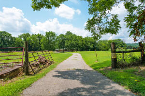 56701 E 370 Road Property Photo 24