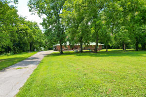 56701 E 370 Road Property Photo 25