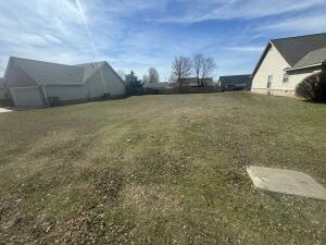 1002 Poplar Lane Property Photo 4